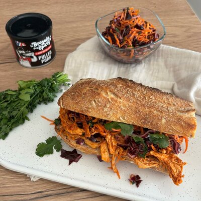 sandwich-pulled-chicken